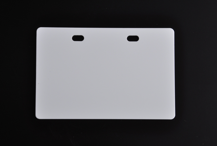 PVC標(biāo)牌60*90mm雙孔，可打印標(biāo)牌